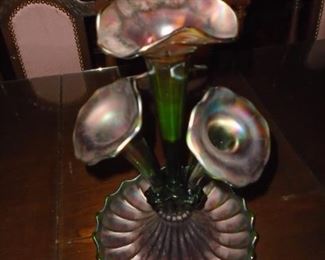 Gorgeous Victorian carnival glass 4 horn epergne