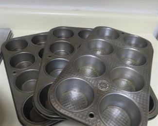 $6.00, 3 muffin tins vg condition