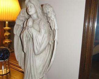$18.00, 20" Resin Angel vg condition