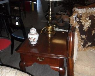 2 Matching end tables