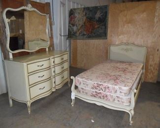 Single bed and matching dresser