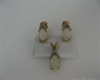 10kt Opal and Diamond Set
