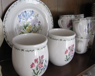 Thomson Pottery Floral Garden