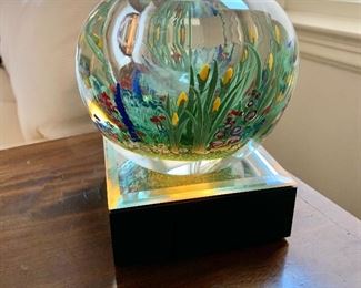 $350; Heilman & Roessler art glass  bowl on lighted stand, together 6.75" H. Bowl alone is 4.5" H x 6.5" diameter