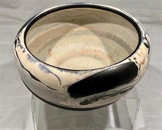 $95; Hunt Prothro signed studio art bowl, 3.5" H x 7" W