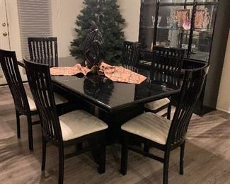 $550- Mirror Finish black lacquer table 6 chairs with two table pads