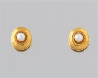  Pair of Gold and Pearl Stud Earrings 