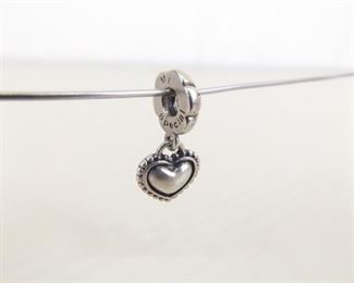 Authentic PANDORA #791383 My Special Sister Charm Bead
