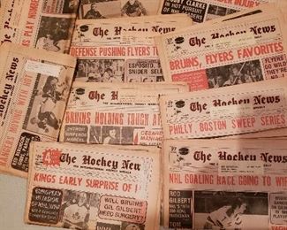 vintage "The Hockey News" NHL Hockey Magazine Montreal