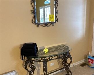 Entry table & mirror