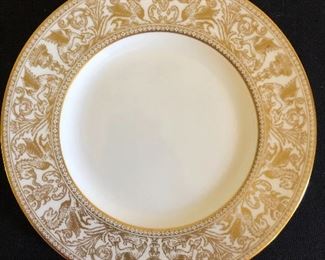 Wedgwood “Florentine”
6 piece place setting
Service for 12
