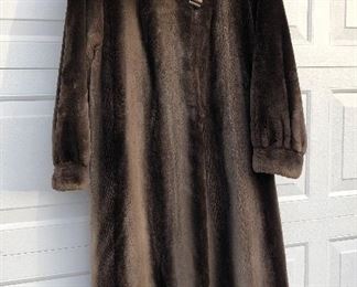 Full Length Beaver Fur Coat
Size 18+