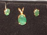 Beautiful 14kt emerald earring and pendant set
