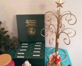 Hummel gold ornaments set w/dusplay tree mint in box