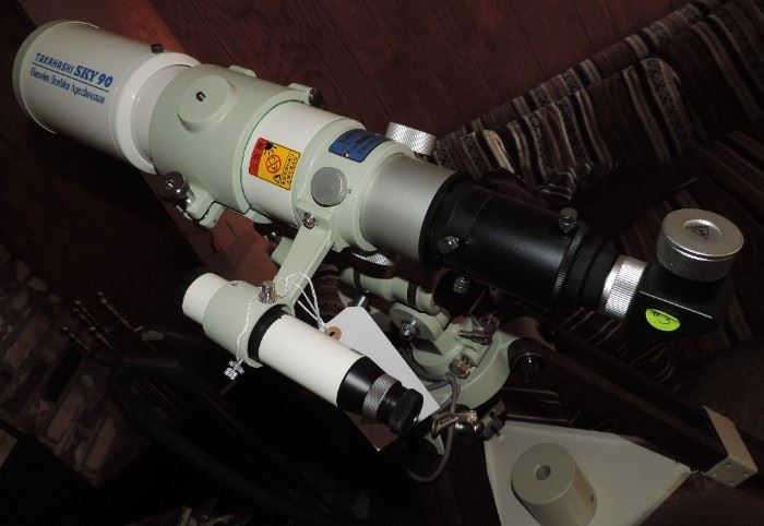 Takahashin Sky 90 Telescope WITH mount and Scope Buggy and accessories