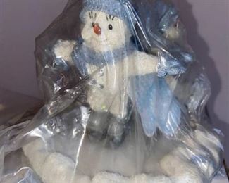 Encore's Snow Buddies in Original Box with Original Tag in place, Holiday On Ice Collection