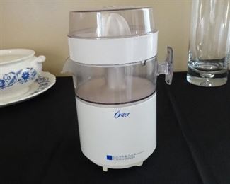 Oster Juicer $5