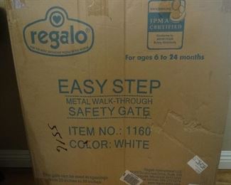 Regalo Safety Gate $25