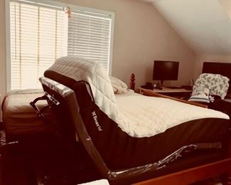 Reverie adjustable bed