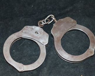 SIRCHIE FINGER PRINT LABS HAND CUFFS