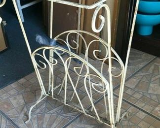 https://www.ebay.com/itm/114561578266	FL0005 Mid Century Modern METAL WIRE TABLE STAND NO TOP Pickup Only		 Buy-it-Now 	 $45.00 

