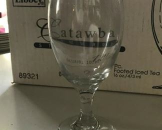 https://www.ebay.com/itm/114561617462	FL0016 LIBBY CATAWBA STEMWARE 12 PC FOOTED ICED TEA GLASSES 4736 ML Pickup Only		 Buy-it-Now 	 $60.00 
