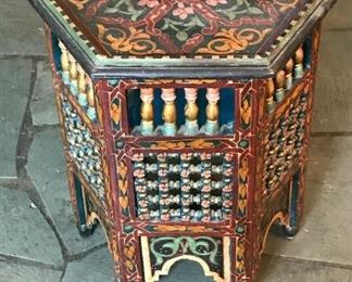 https://www.ebay.com/itm/114561641556	FL0024 ECLECTIC MULTICOLOR HEXAGONAL END TABLE Pickup Only		 Buy-it-Now 	 $125.00 
