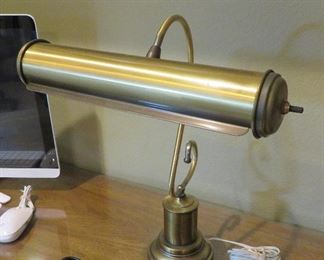 Desk or piano lamp