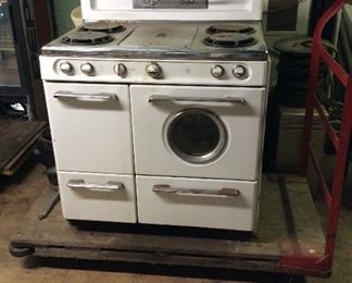 Vintage 1950’s Gas Cook Stove.