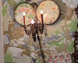 Victorian display sconce with original antique plates