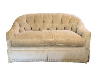 Tufted Settee in Velvet