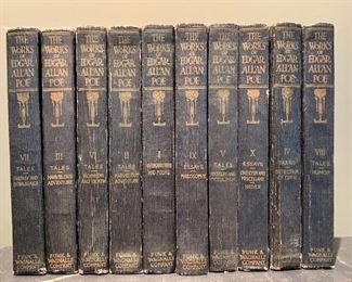 Edgar Allen Poe Set