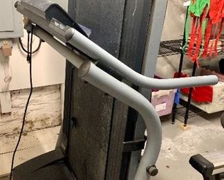 Nordic Track Treadmill EXP 1000-x