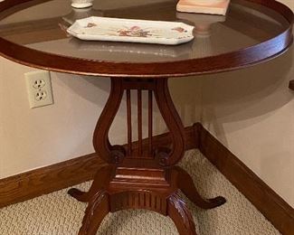 Violin table - excellent condition