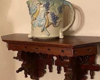 Lovely vintage shelf with pottery