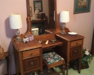 Full picture of vintage dresser