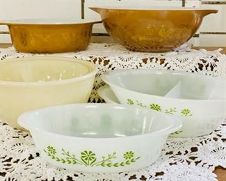 #10) $55 for 7 Pc Vintage serving dishes/bowls. 2  Fire king swirl bowls, 1 Pyrex casserole #043 , 1 mixing bowl #444 (this has some minor scratches ) and 3 glas bake serving dishes. (1 of 2 views) 