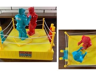 #32) $15 2001 Rockem Sockem Robots . They FIGHT/Work and are sold just as shown. 