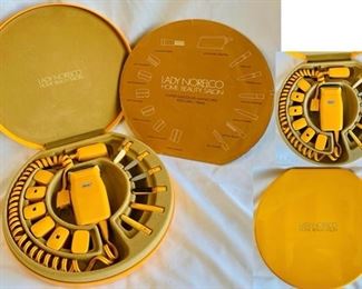 #111) $20 Vintage Norelco Home Beauty Salon. Works. 10” diameter. (1 of 2 views) 