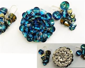 #149) $65 Vintage Pagoda Beads Blue Glass Brooch and pierced earring Set . Measures 2 inches in diameter. Pierced dangle earrings are 2 “ long . Not cleaned and in good vintage condition. (1 of 2 views) 