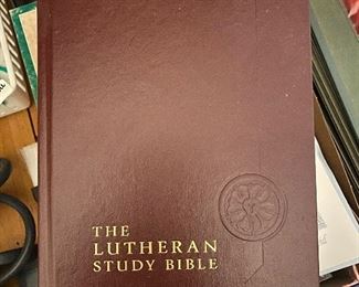 Lutheran Study Bible