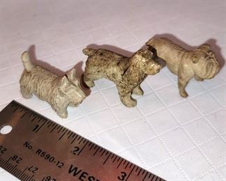 Vintage plastic dogs $6 all 3