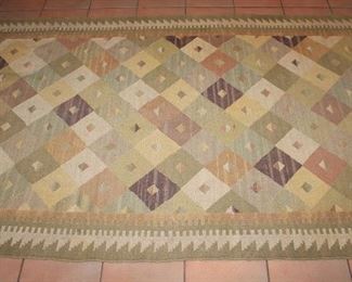 Fla Weave Earth Tone Area Rug (8’ x 6’2”)