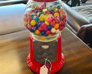 Carousel 12" Gumball Machine, Metal w/ Glass Globe, 1⍧ Machine