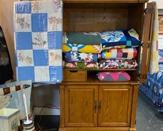 HANDMADE Q-U-I-L-T-S!