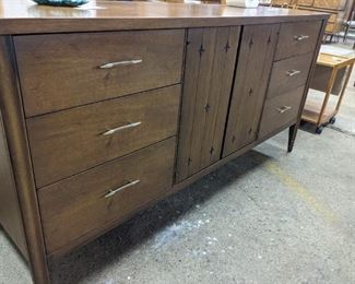 Broyhill Saga Credenza