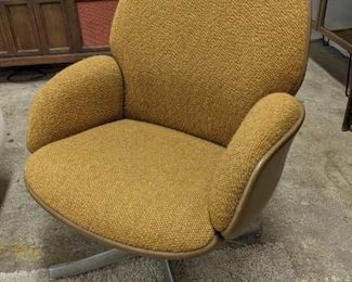 Steelcase Warren Planter Chairs