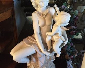 Lladro Venus and Cupid. Rare 
