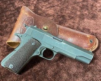 Colt Model 1911 with 1943 Serial Number Date and 1942 Boyt Holster(SN 933676)