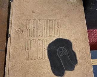 1946 and 1947 Yackety Yacks(UNC Annuals)